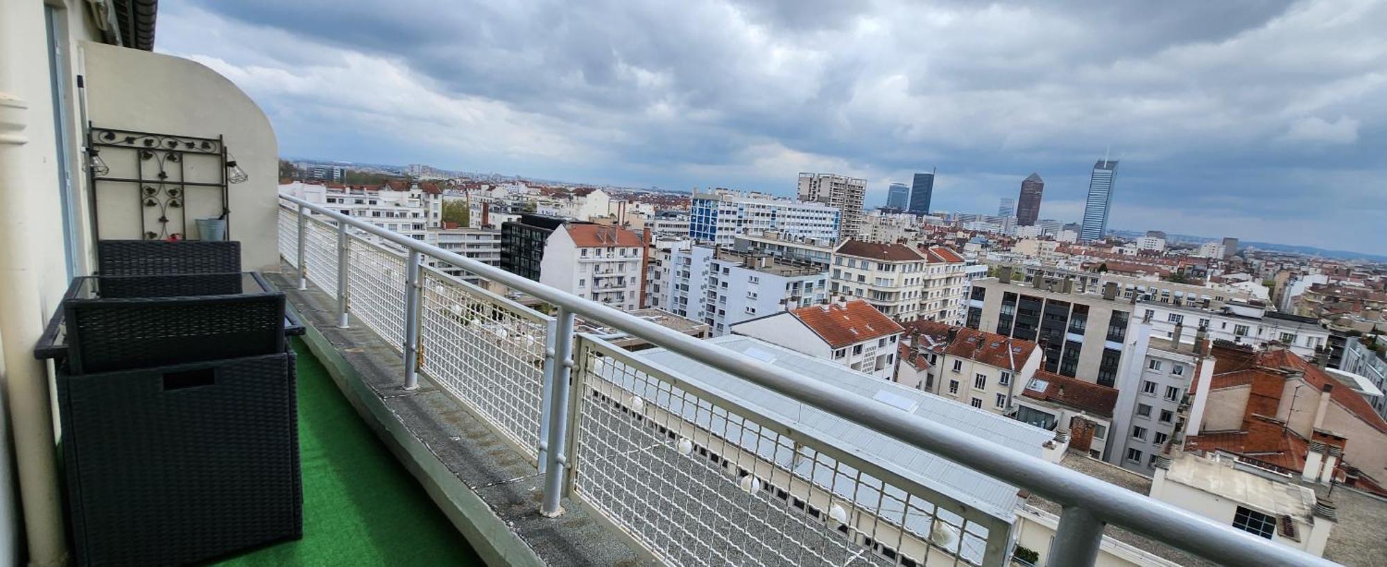 Plein Sud Terrasse Climatisation Garage Netflix Apartment Lyon Room photo
